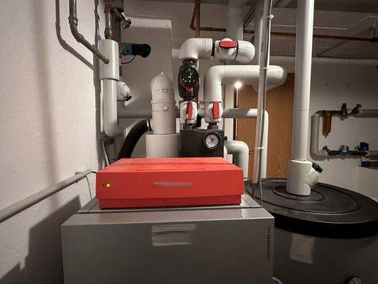 Moderne Ölheizung aus Baujahr 2017