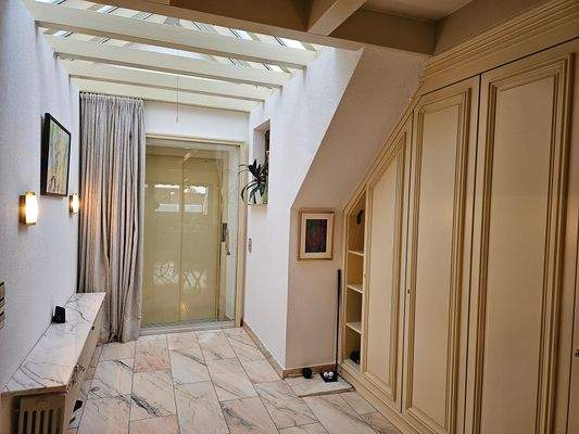 125 - Aufzug direkt.jpg