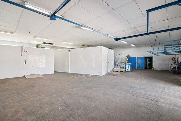 Lagerfläche mit Kühlhäusern