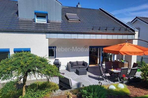 3418 teilüberdachte Terrasse