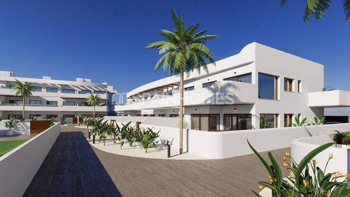 Stylish Golf Apartments in a Complex with Pool in Los Alcázares