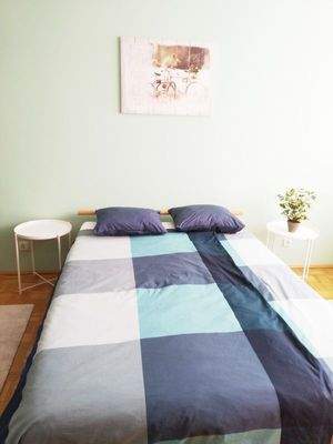 Doppelbett im Schlafzimmer