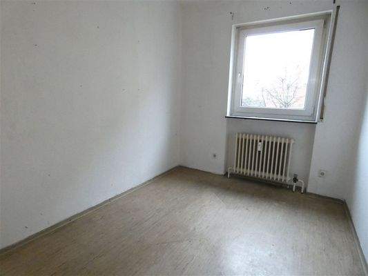 Arbeits.- oder Kinderzimmer