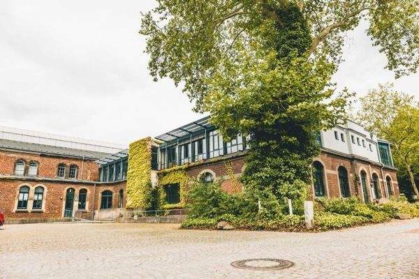 Außenansicht vom Parkplatz