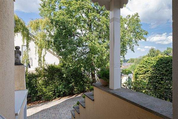 Blick vom Hauszugang