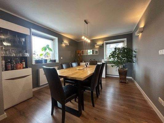 Esszimmer offen zum Wohnzimmer