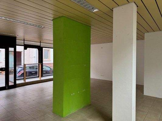 Ausstellungsraum 2.jpg