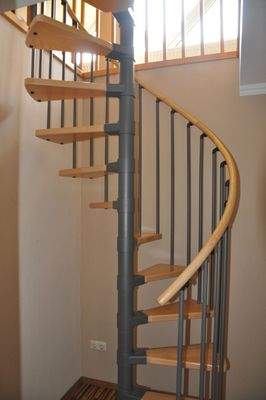 Wendeltreppe zum Spitzboden