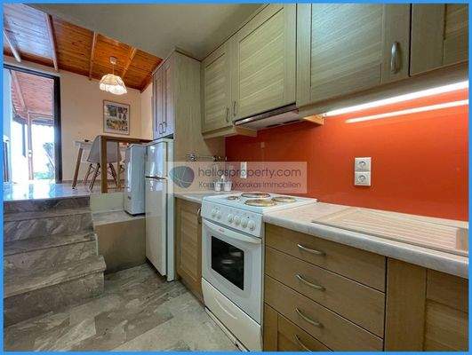 6b04e2b01f8248ac9ba44703c3fff32f-original