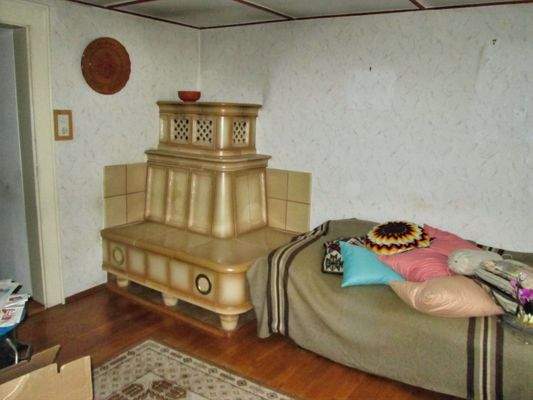 Stube mit Kachelofen