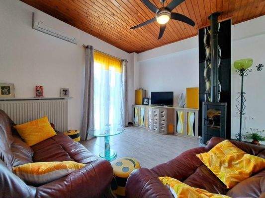 MIT VIDEO: Charmanter, renovierter Bungalow zum Verkauf in Drapanos, Apokoronas