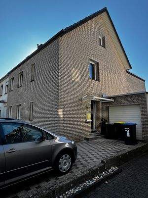 Ansicht Gebäude-Garage