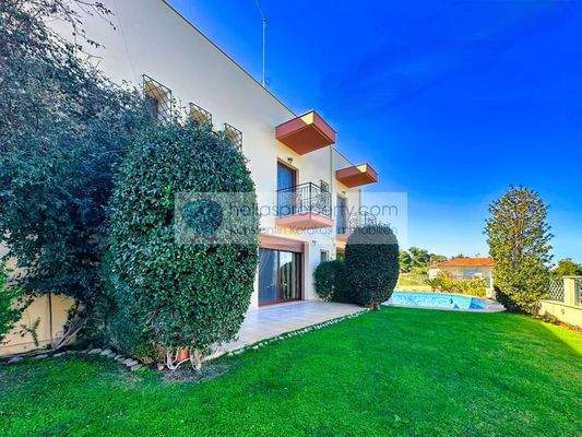 ba3eecc3c8094883804a55ba93b02cf1-original