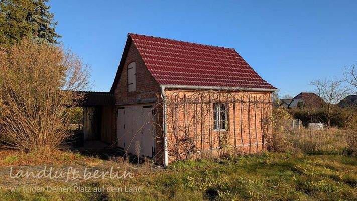Garage über Eck gesehen.jpg