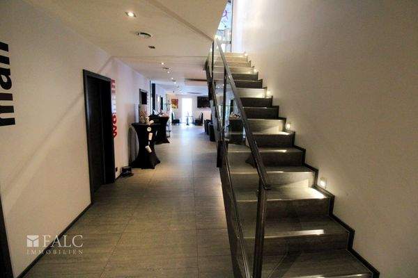 Treppe zum Fitnessstudio