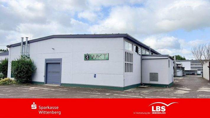 Produktionshalle Front