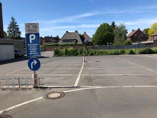 Parkplätze im Innenhof