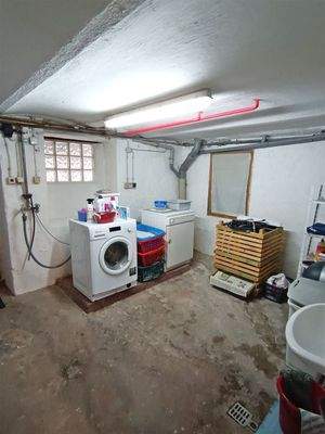 Waschküche, Zugang Garage