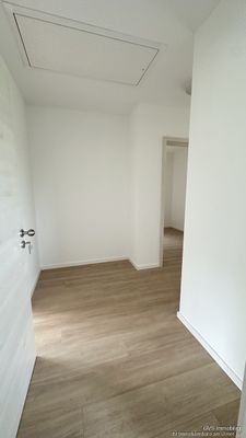 Eingang:Garderobe
