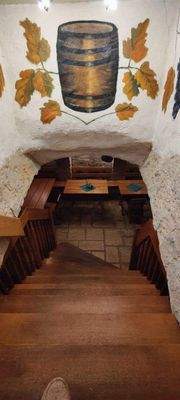 Kellertreppe zum Weinkeller