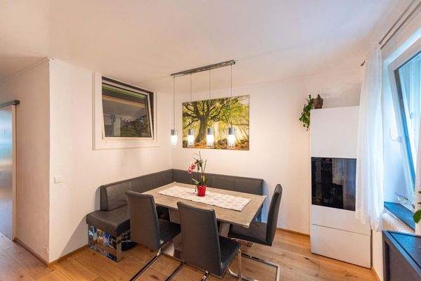 offener Essbereich in der Küche