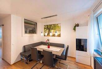 offener Essbereich in der Küche