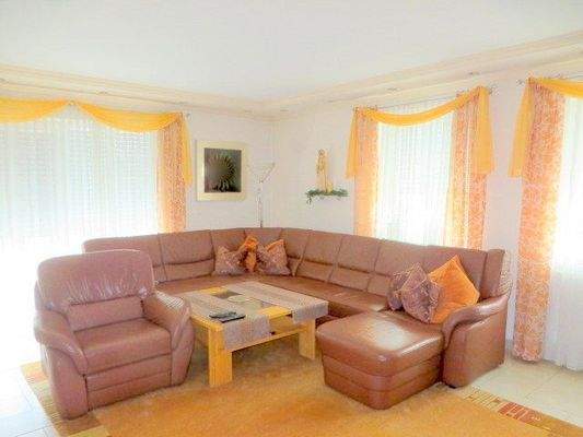 Teil des Wohnzimmer im OG