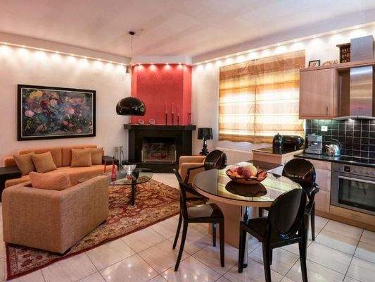 Kreta, Roussospiti: Einzigartige Villa mit separatem Apartment auf großem Grundstück mit Pool zu verkaufen