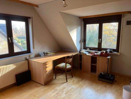 Zimmer 2, DG - mit Gaubenfenster