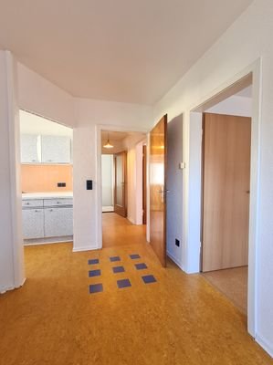 Blick in Küche und Flur im DG
