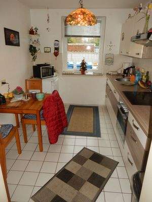 Küche mit Platz für einen Tisch.JPG
