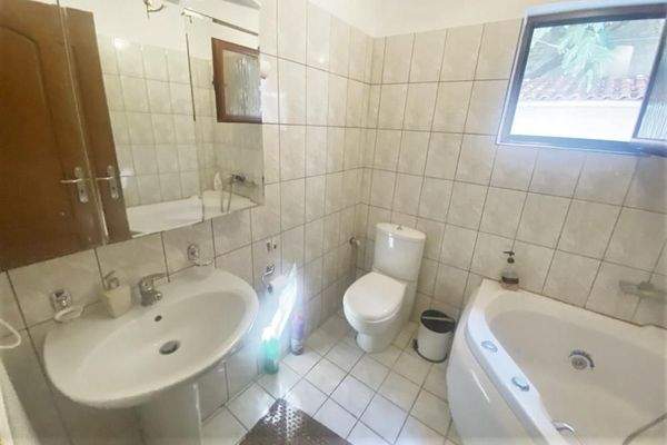 Schöne Villa mit einem separaten zweiten Haus zum Verkauf in Gavalochori