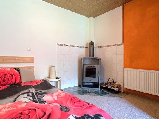 gemütliches Kinderzimmer mit Kamin