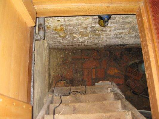 Abgang Kriechkeller 4 m² 