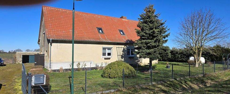 Blick von der Strasse