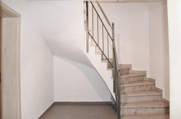 V014-2025_Flur-Keller