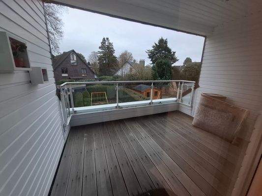 Überdachter Balkon OG