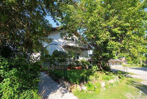 Wohnhaus / Eingang / Hof