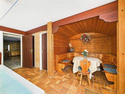 mit gemütlicher Sitzecke