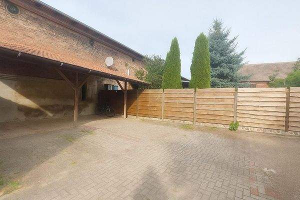 Stellplätze am Objekt