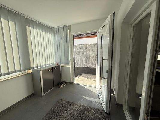 Wintergarten Teil 1 mit weiterem Eingang