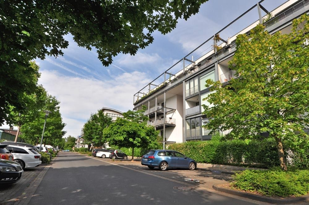 Außenansicht-Strasse