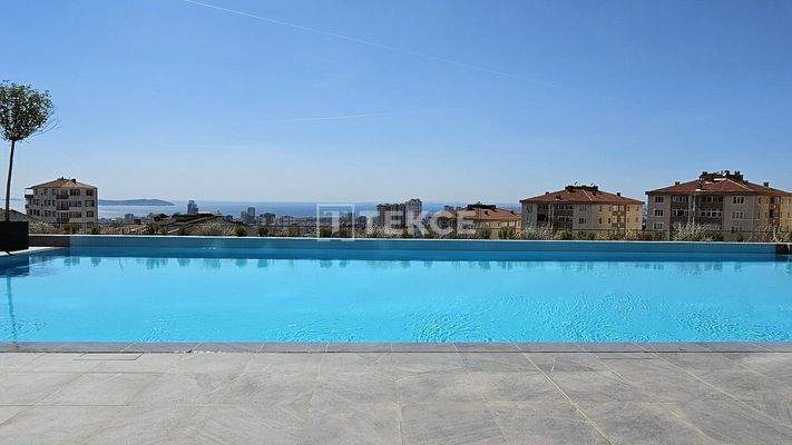 Apartments with 24/7 Security and Pool in Istanbul Maltepe