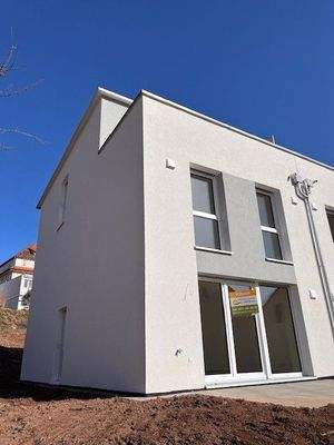 NEUBAU- DDH ERSTBEZUG