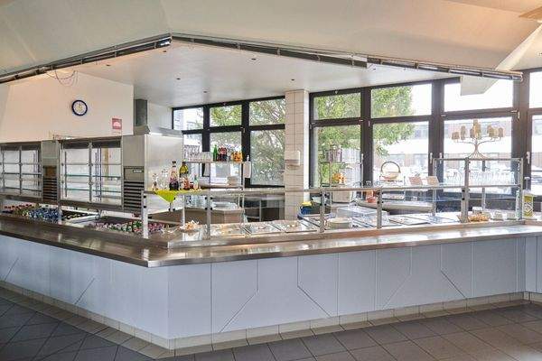 Kantine vor Ort