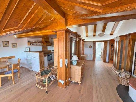 Wohndiele-Küche-Essplatz