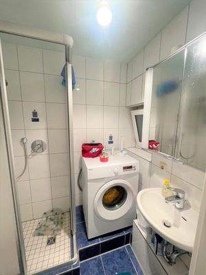 Modernes Duschbad (2)