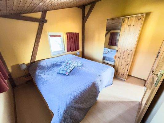 Schlafzimmer 1 im OG