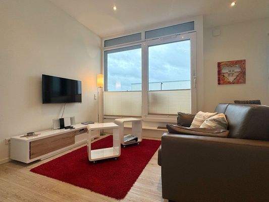 Wohnzimmer mit Zugang Balkon