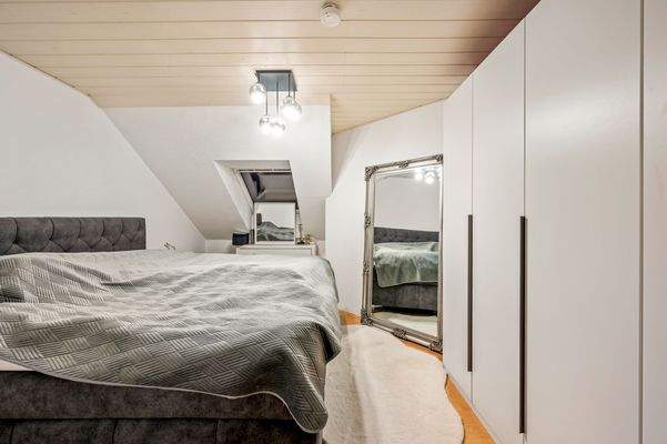 Schlafzimmer (2).jpg